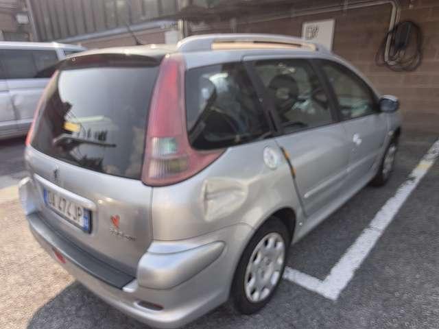 Peugeot 207 1,4 BENZINA. 71000. KILOMETRI
