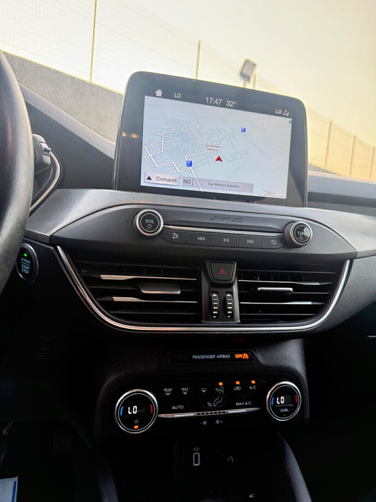 Ford Focus 1.5 TDCi 120 CV Titanium,LED diurni,Navi,Paddle,retrocamera,ecc.