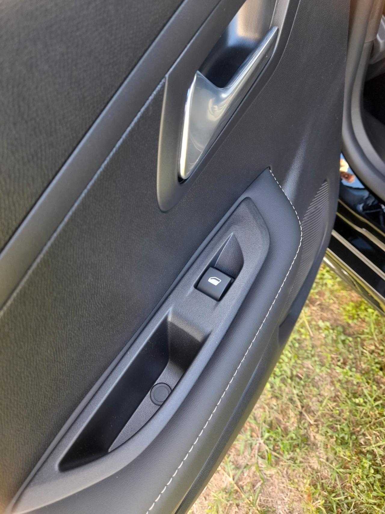 Peugeot 208 PureTech 100 Stop&Start 5 porte Allure