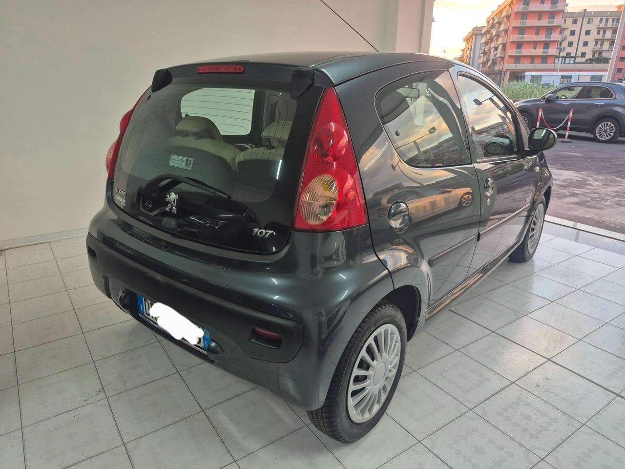 Peugeot 107 1.0 68CV 5p. Sweet Years SOLI 100000 KM