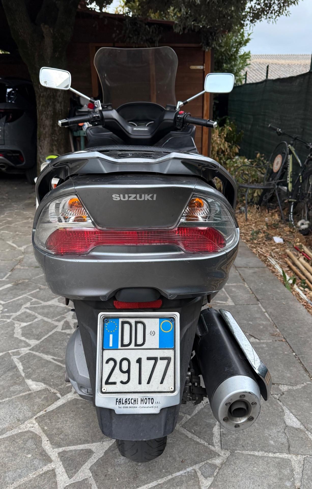 Suzuki Burgman 400 Manopole riscaldate