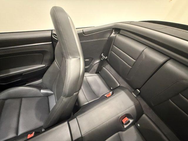 PORSCHE 992 Carrera 4 GTS Cabriolet