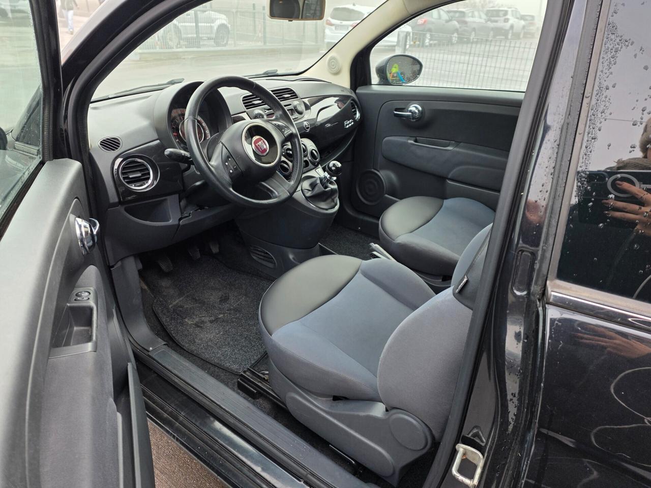 Fiat 500 1.2 Lounge Mat black