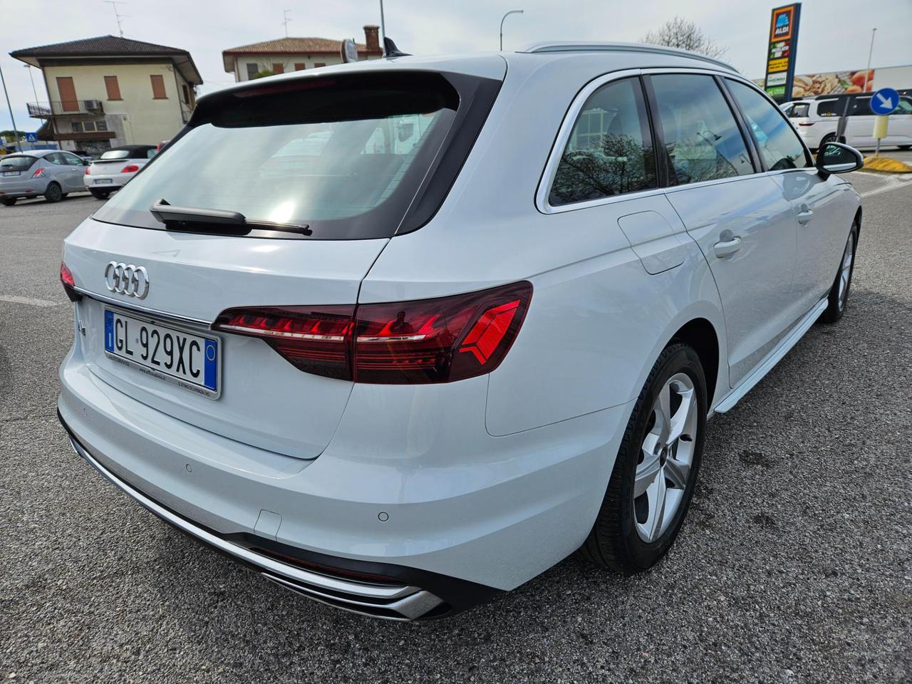 Audi A4 Avant 35 2.0 tdi mhev Business Advanced 163cv s-tronic