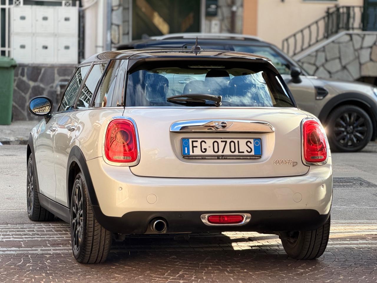 Mini 1.5 Cooper D 5 porte