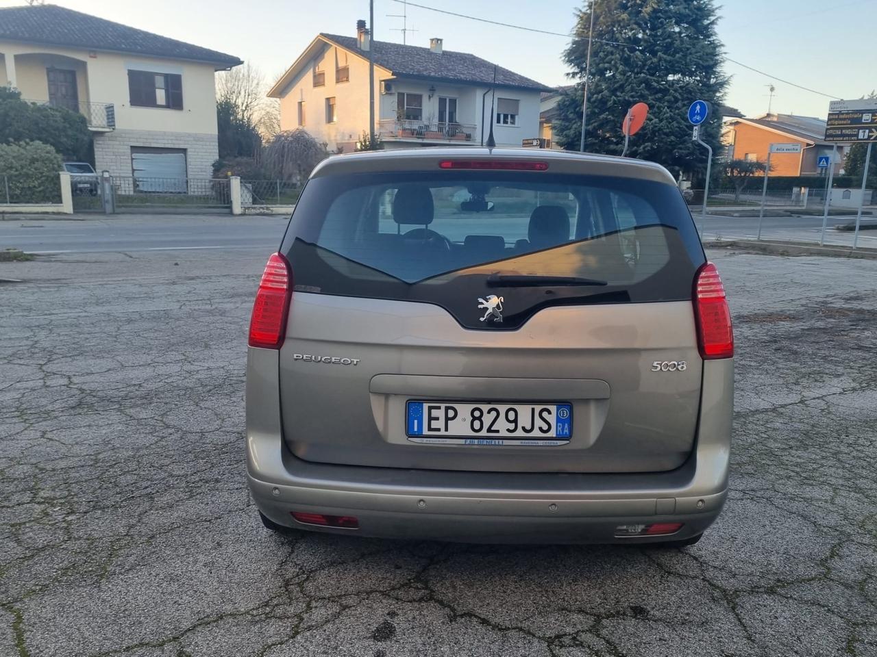 Peugeot 5008 1.6 VTi 120CV Active