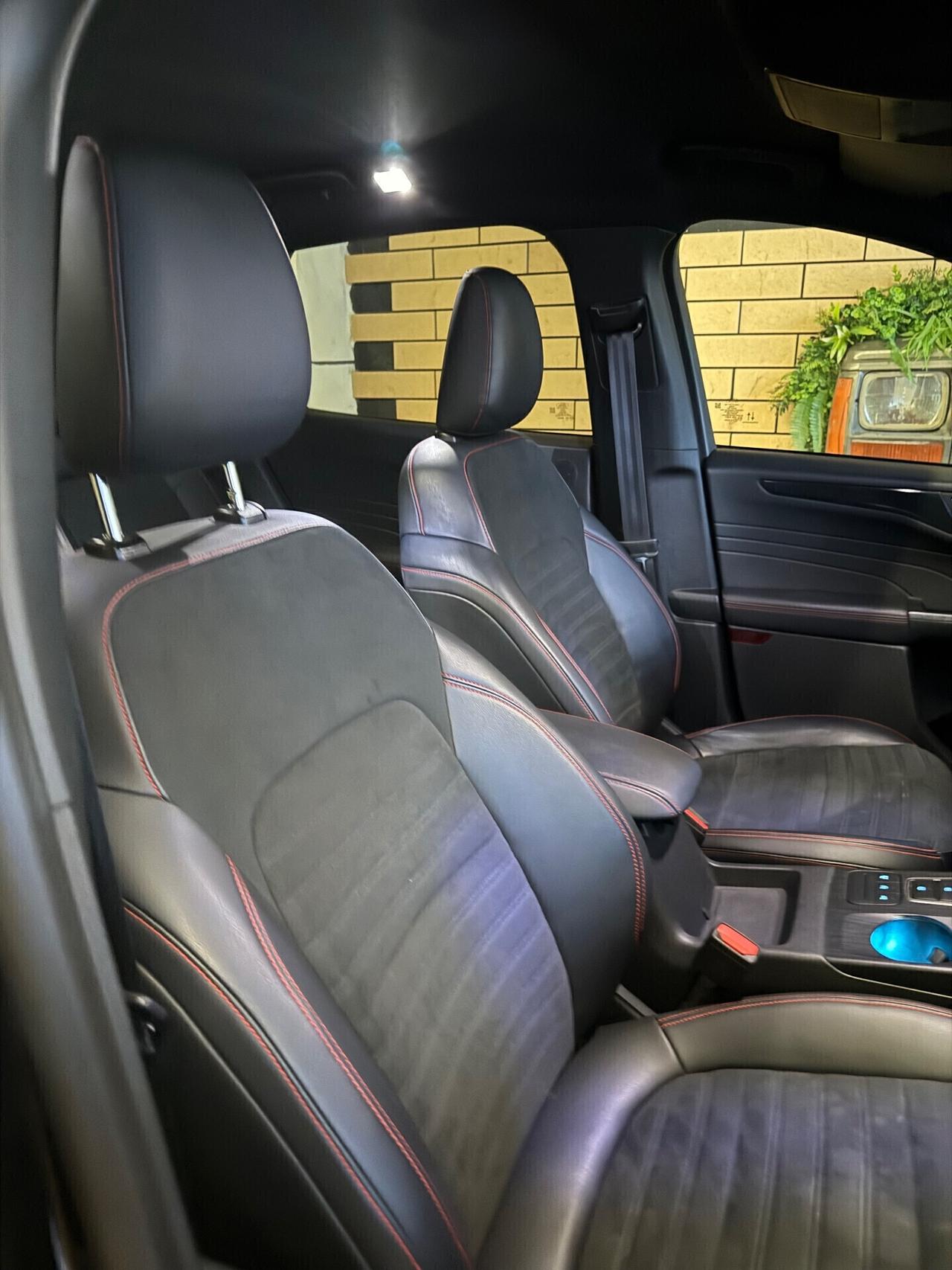 Ford Kuga AWD ST-Line X