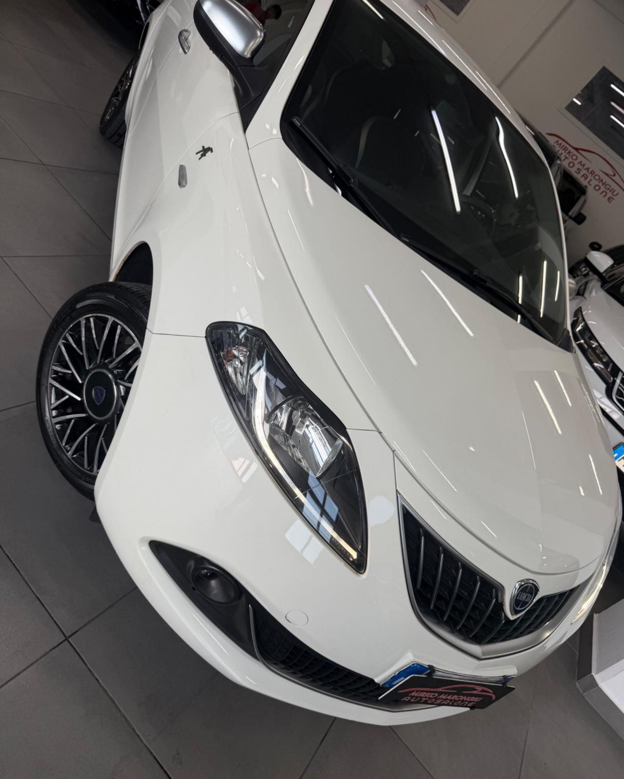 Lancia Ypsilon 1.0 Alberta Ferretti FINANZIABILE