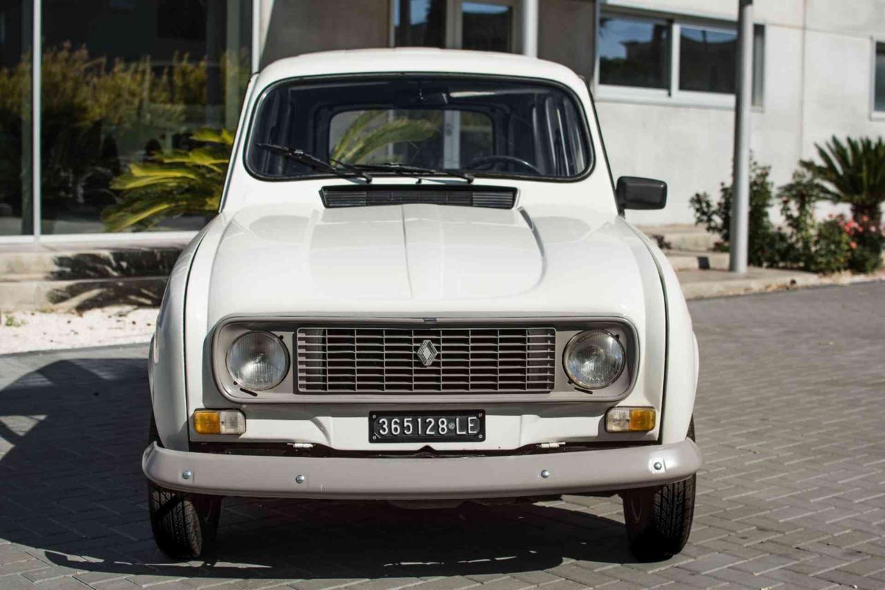 Renault R 4 RENAULT 4