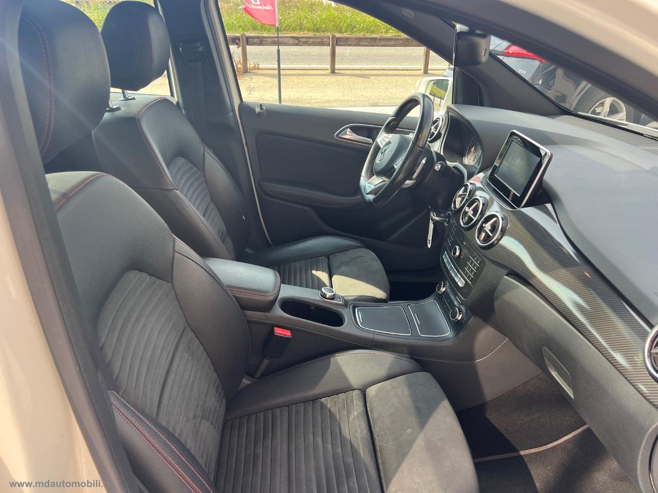 MERCEDES-BENZ B 180 d Automatic Premium TETTO PACK AMG