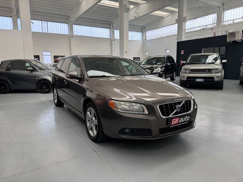 Volvo V70 V70 2.4 d5 Summum 185cv