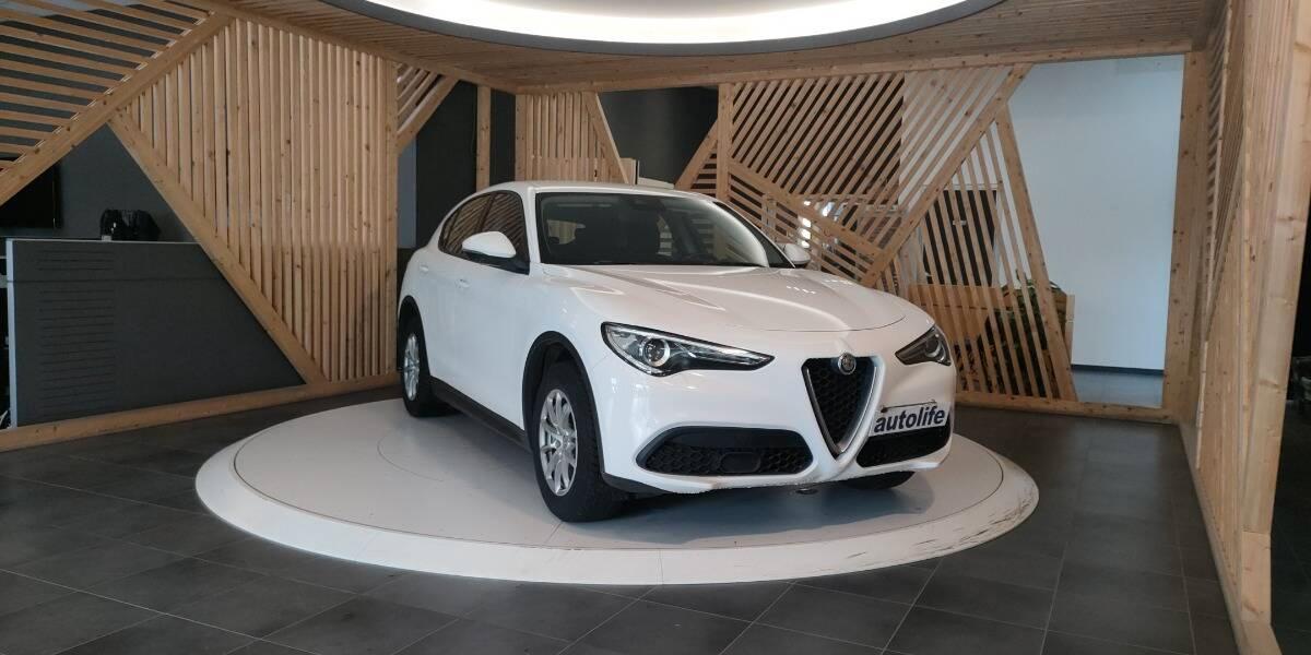 Alfa Romeo Stelvio 2.2 t Business Q4 190cv auto my19