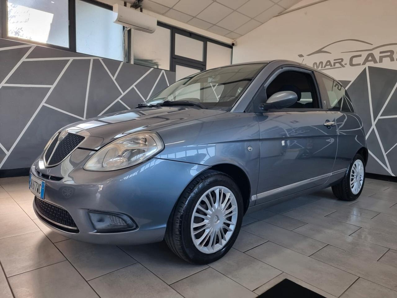 Lancia Ypsilon 1.2 NEOPATENTATI