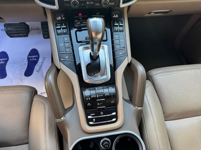PORSCHE Cayenne 3.0 Diesel V6 245CV NAVI