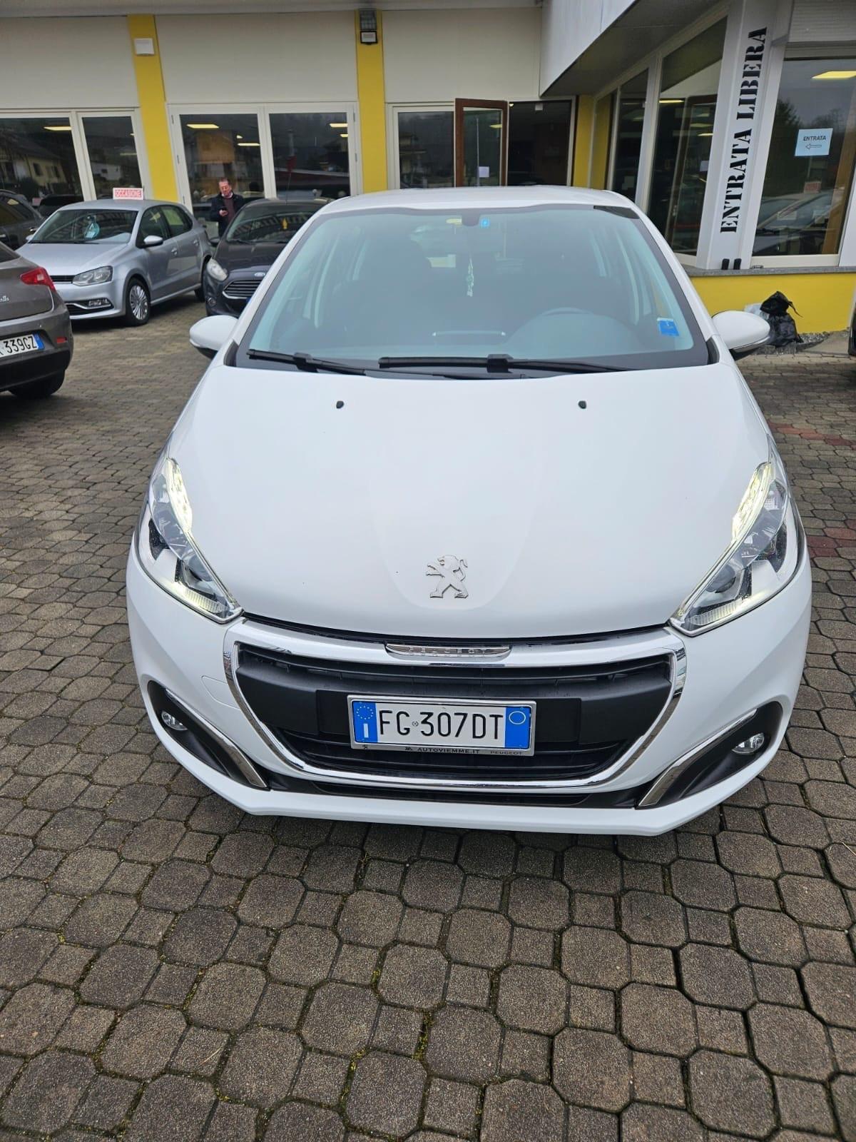 Peugeot 208 PureTech 82 5 porte Allure