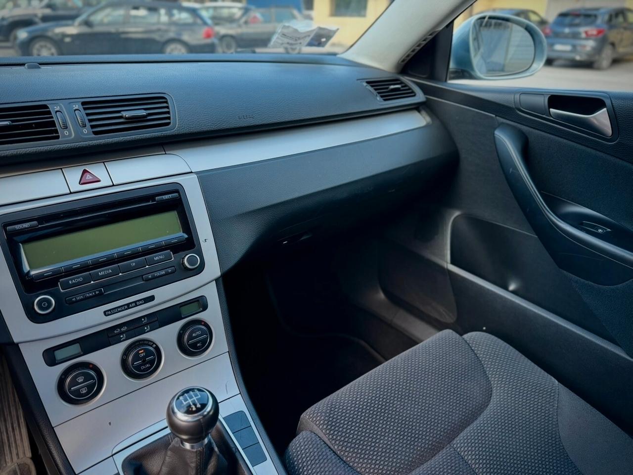 Volkswagen Passat 2.0 TDI DPF Var. Comfortline