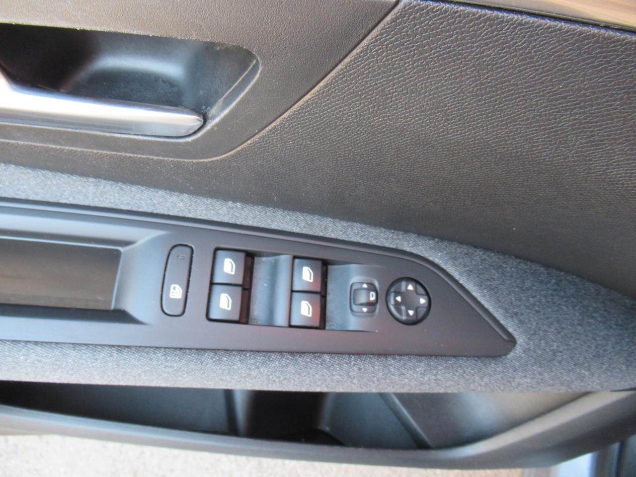 Peugeot 3008 BlueHDi 130 S&S Business