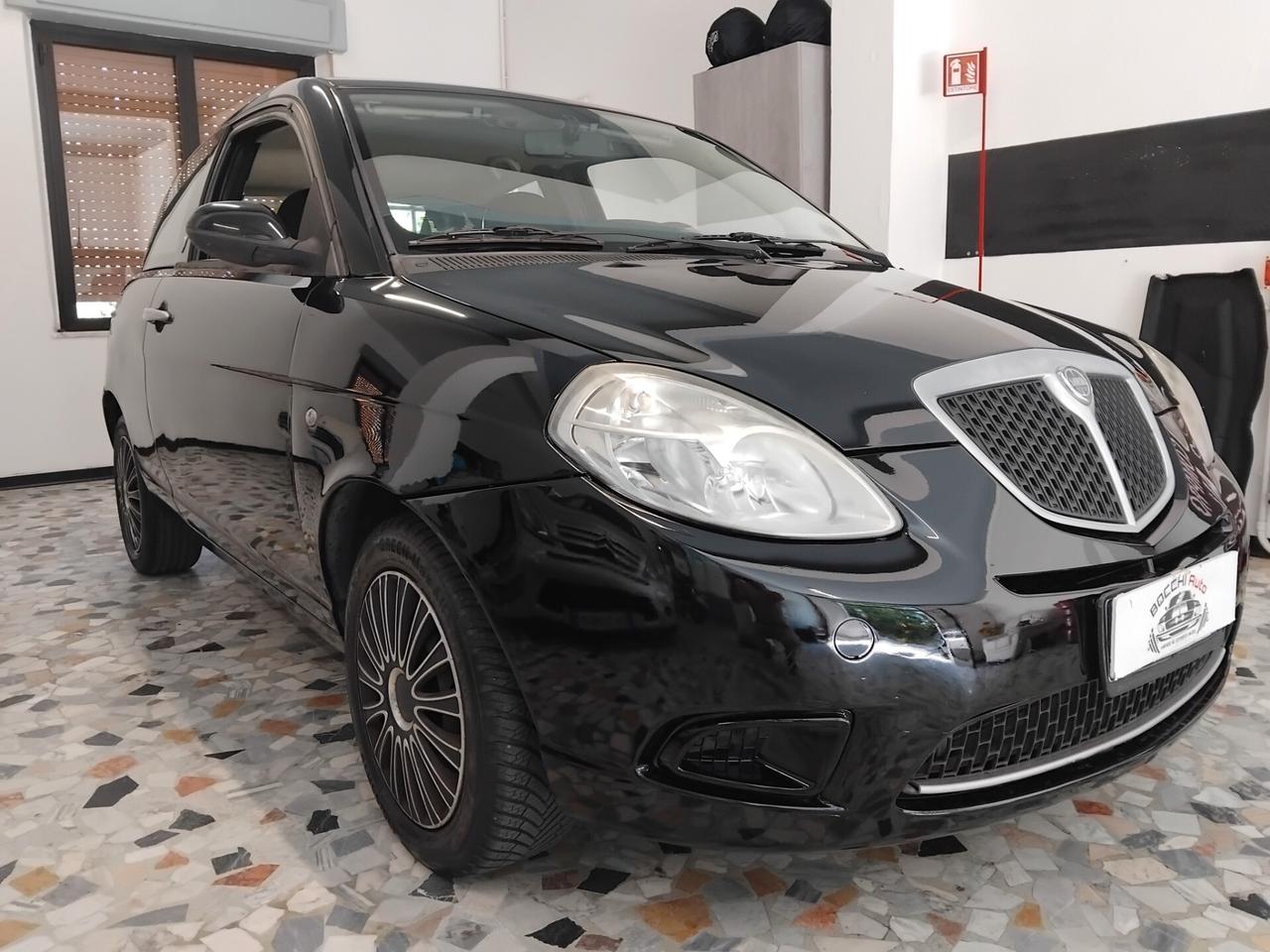 Lancia Ypsilon 1.2 Versus