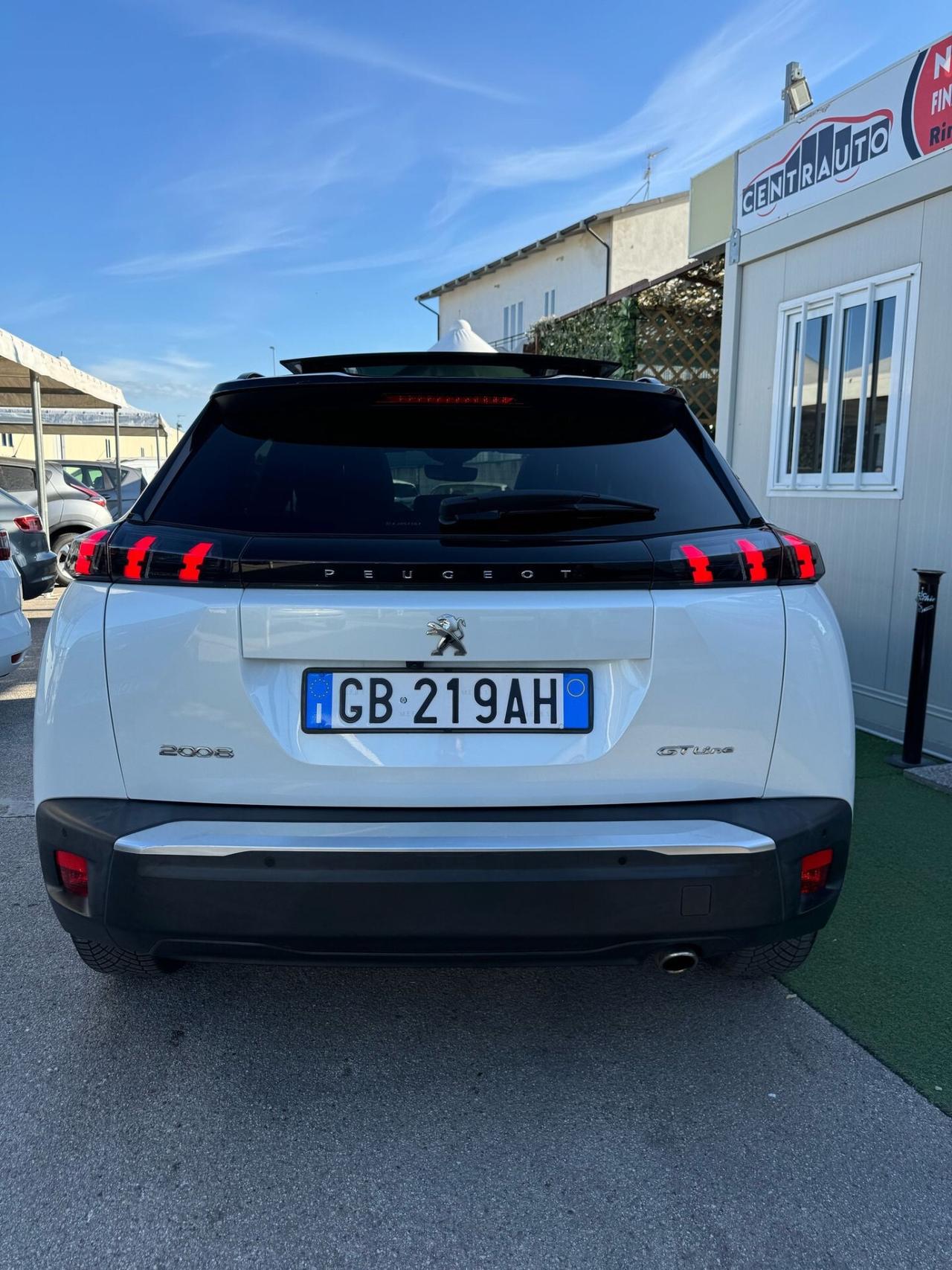 Peugeot 2008 1.5 HDI 130 EAT8 Navi Pack Tetto introvabile
