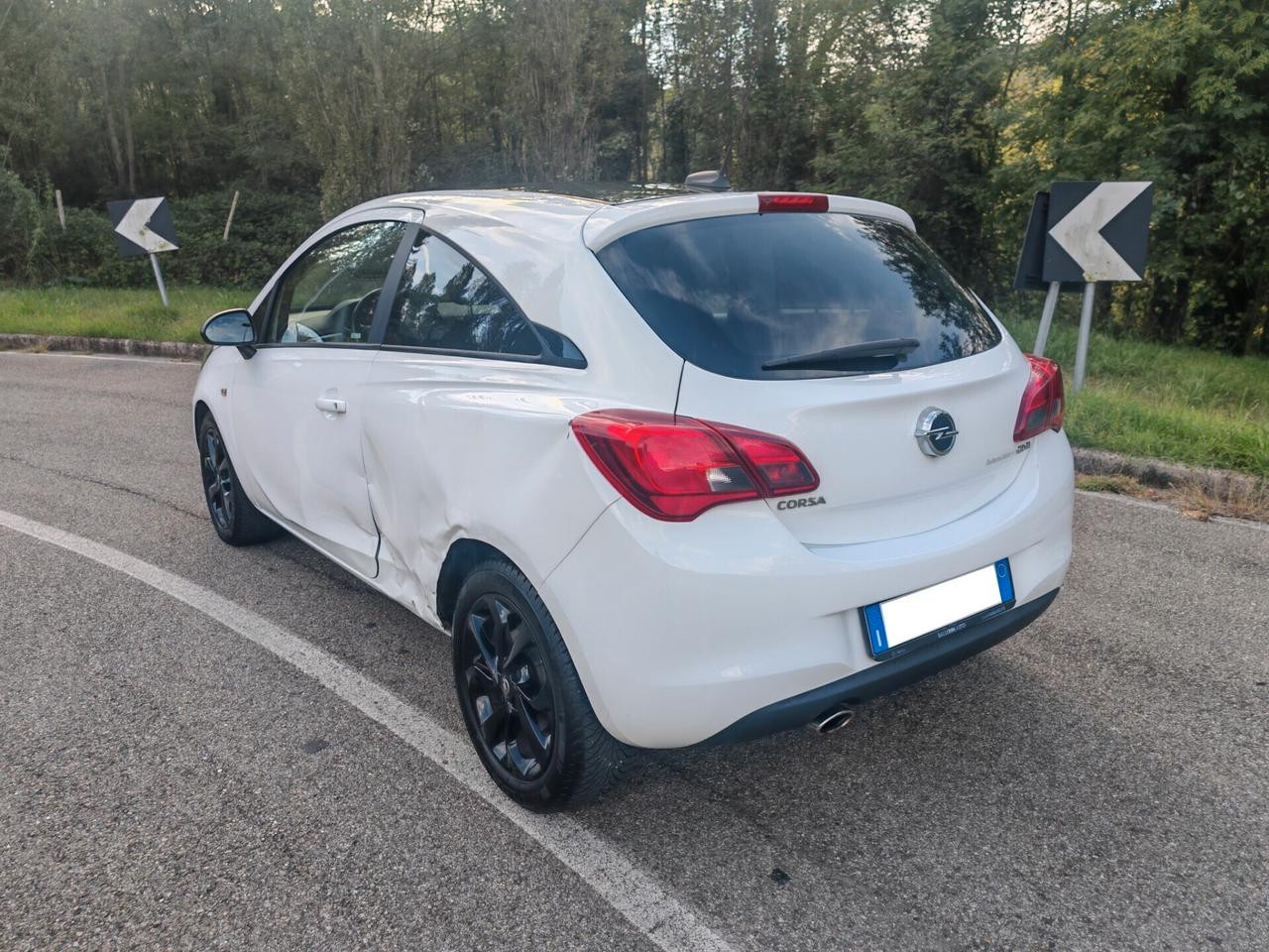 Opel Corsa 1.3 CDTi b-Color Incidentata