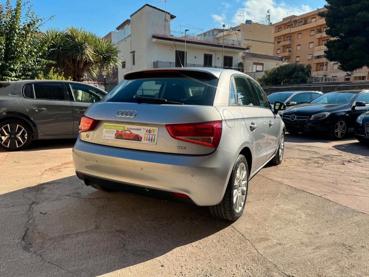 AUDI A1 1.6 TDI 105CV AMBITION 2015 BI-XENON