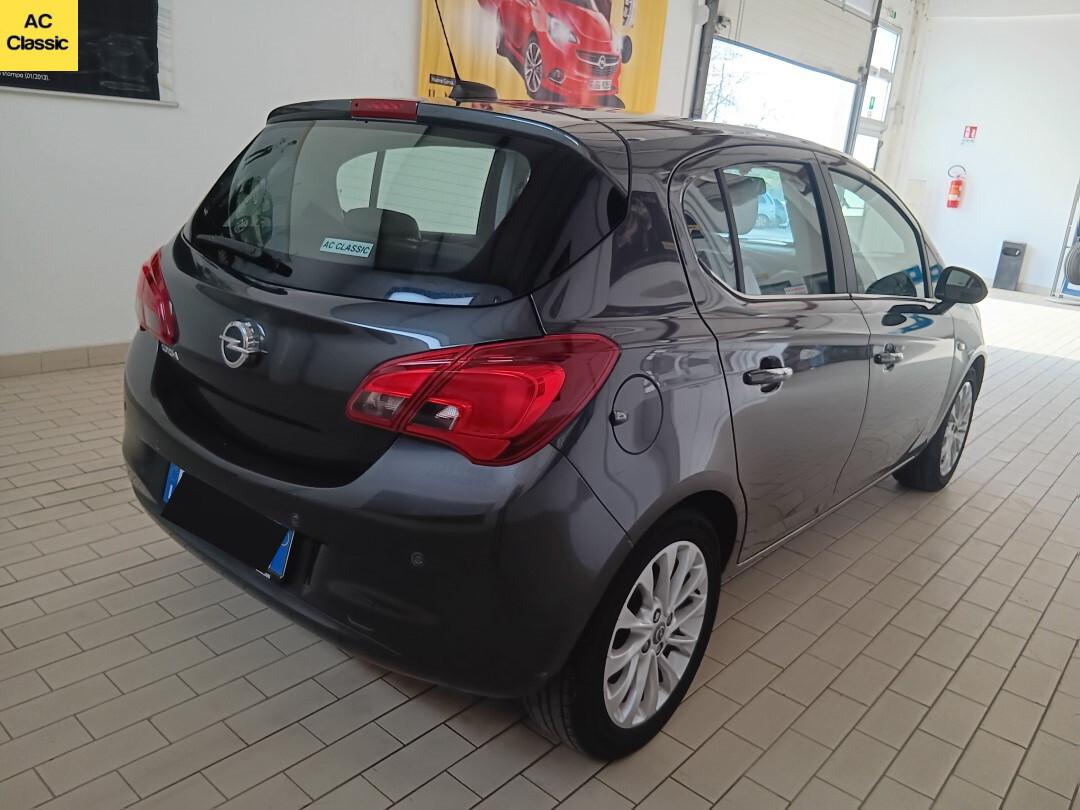 Opel Corsa Innovation 1.2 (69 cv)