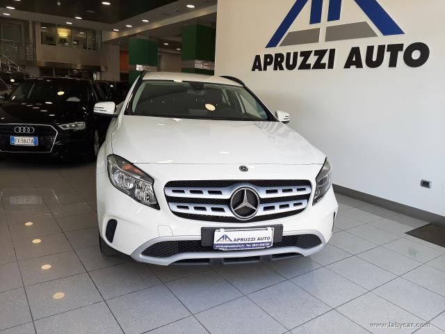 MERCEDES-BENZ GLA 180 d Automatic Business