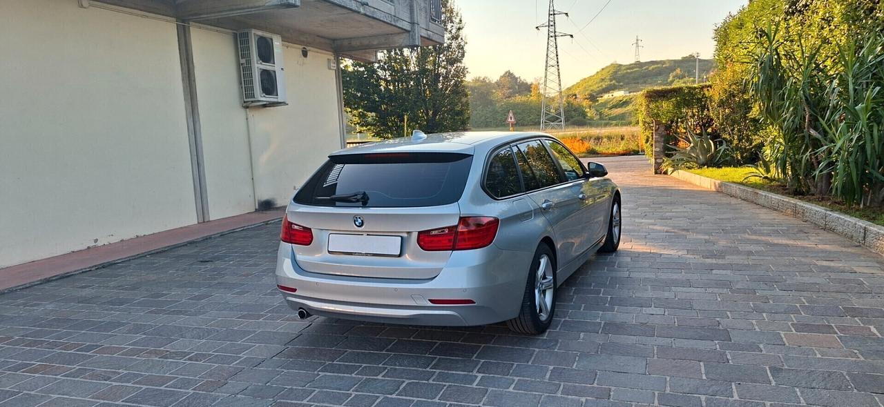 BMW 318D TOURING LUXURU CON CAMBIO AUTOMATICO