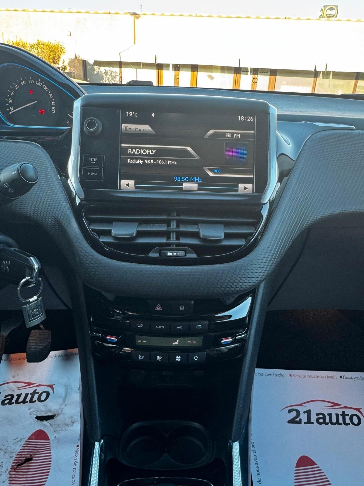 Peugeot 2008 1.6 e-HDi 92 CV Stop&Start urban cross