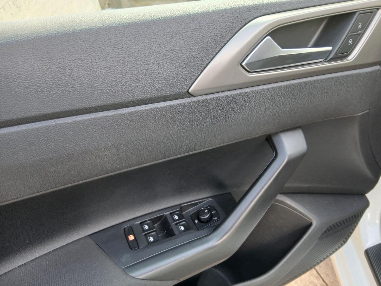 Volkswagen Polo 1.0 EVO 80 CV 5p. Comfortline con KIT estetico tua a € 219 mese