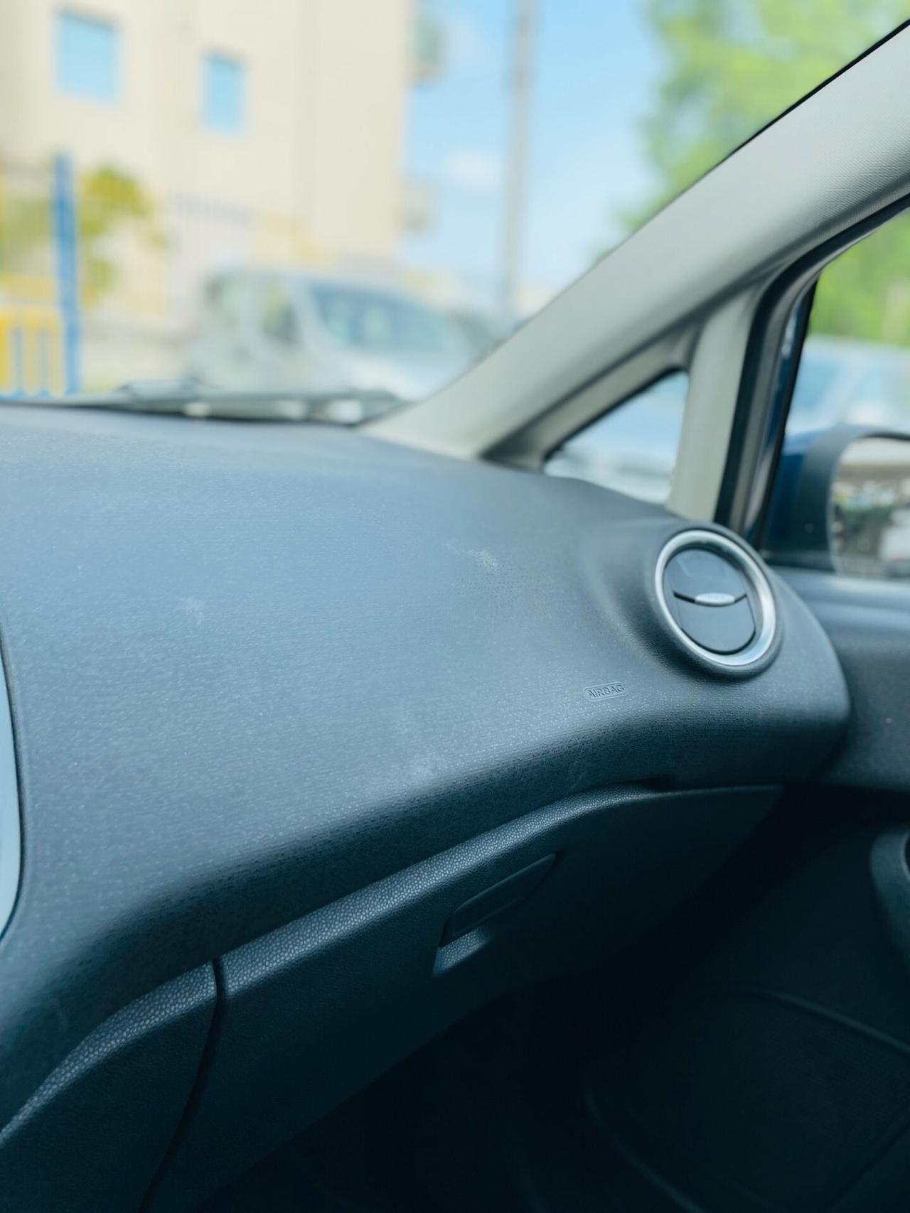 Ford Fiesta 1.4 5P GPL Business - 2015