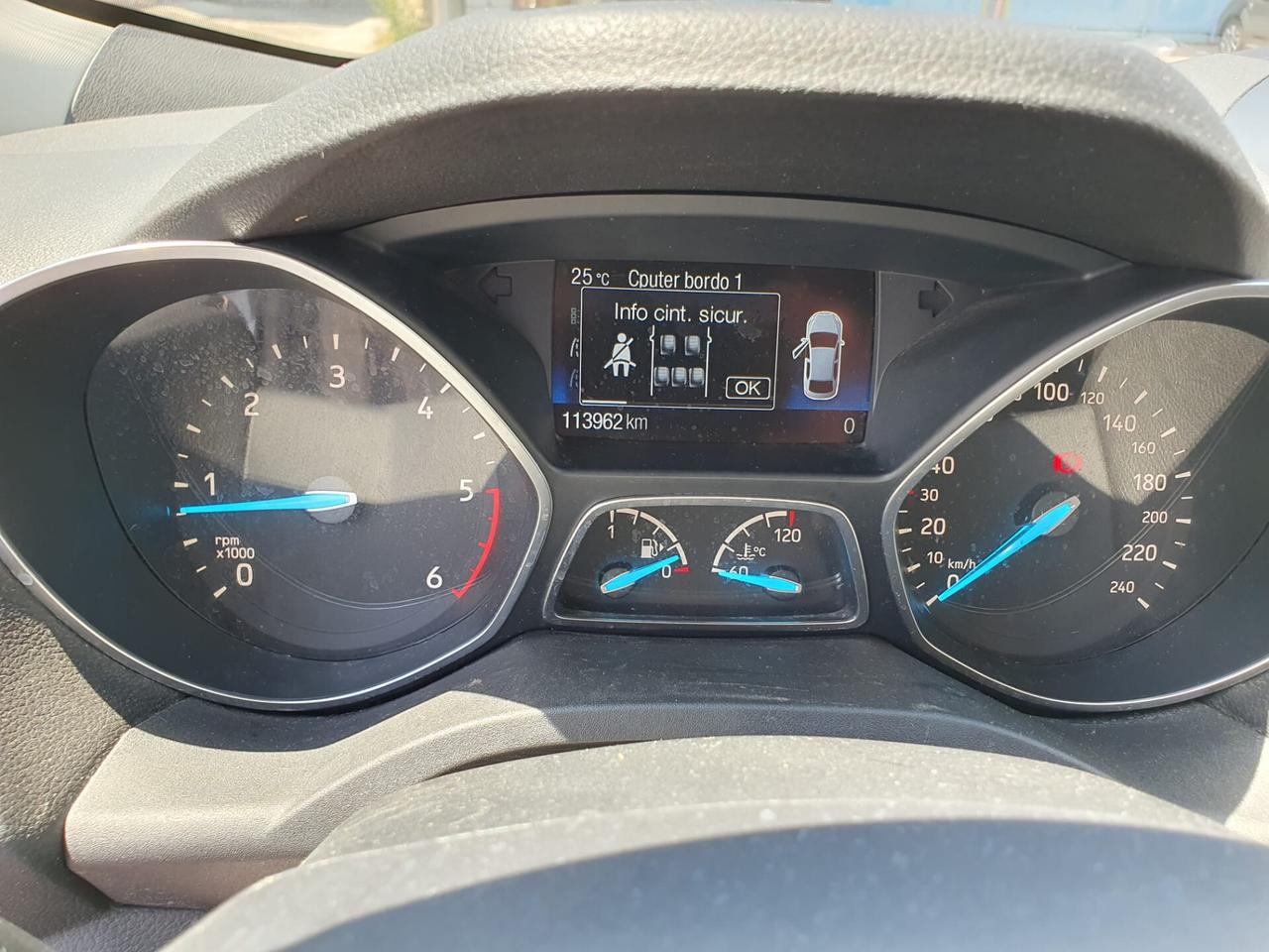 Ford Kuga 1.5 TDCI 120CV S&S 2WD Powershift ST-Line Business
