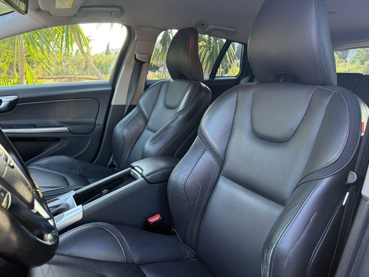 VOLVO - V60 - D2 Geartronic Volvo Ocean Race