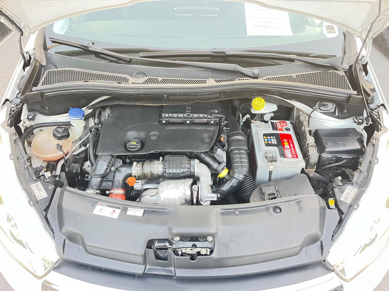Peugeot 208 1.6 bluehdi 75 cv Allure