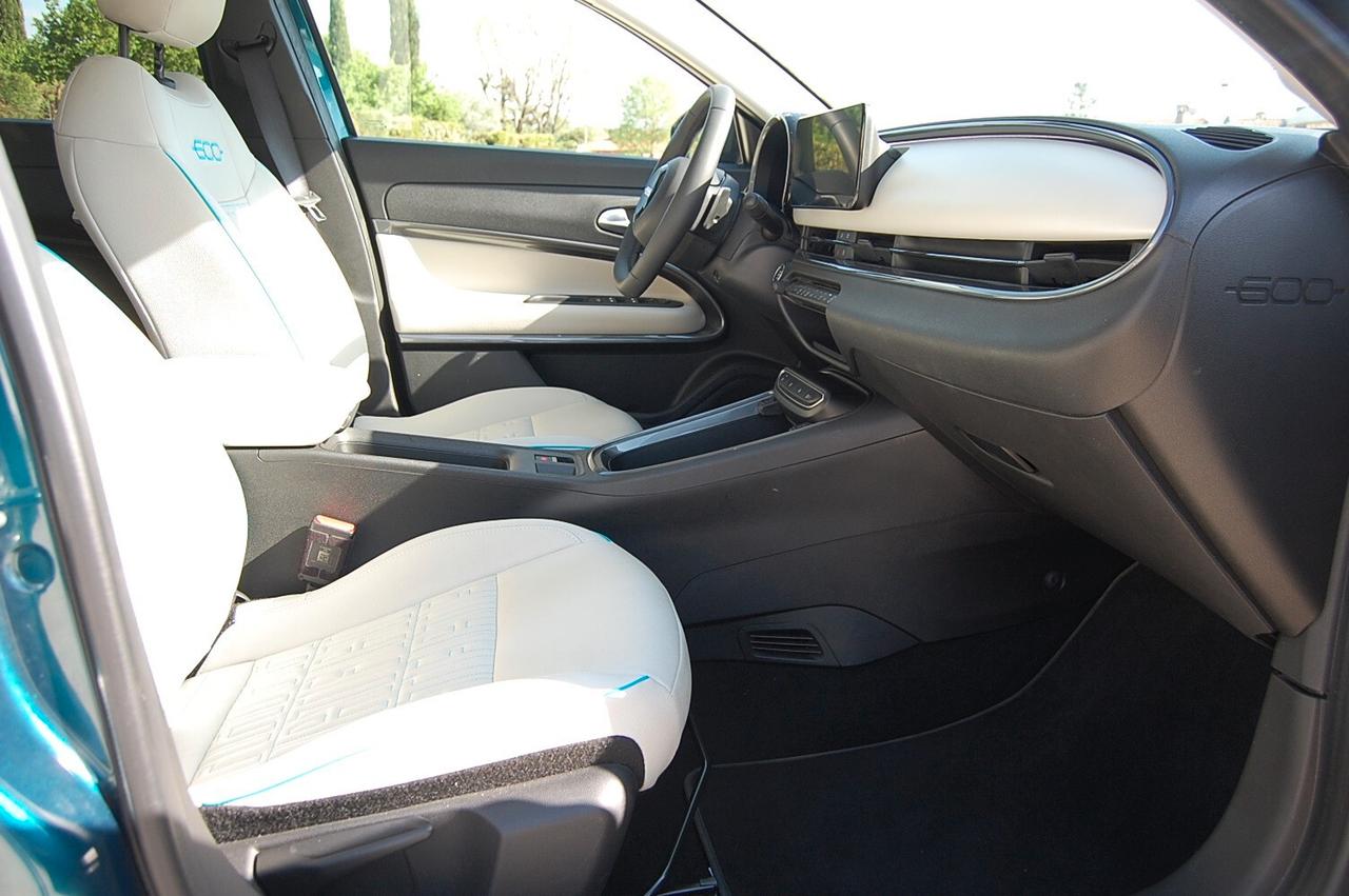 Fiat 600 Hybrid 110 CV DCT MHEV La Prima