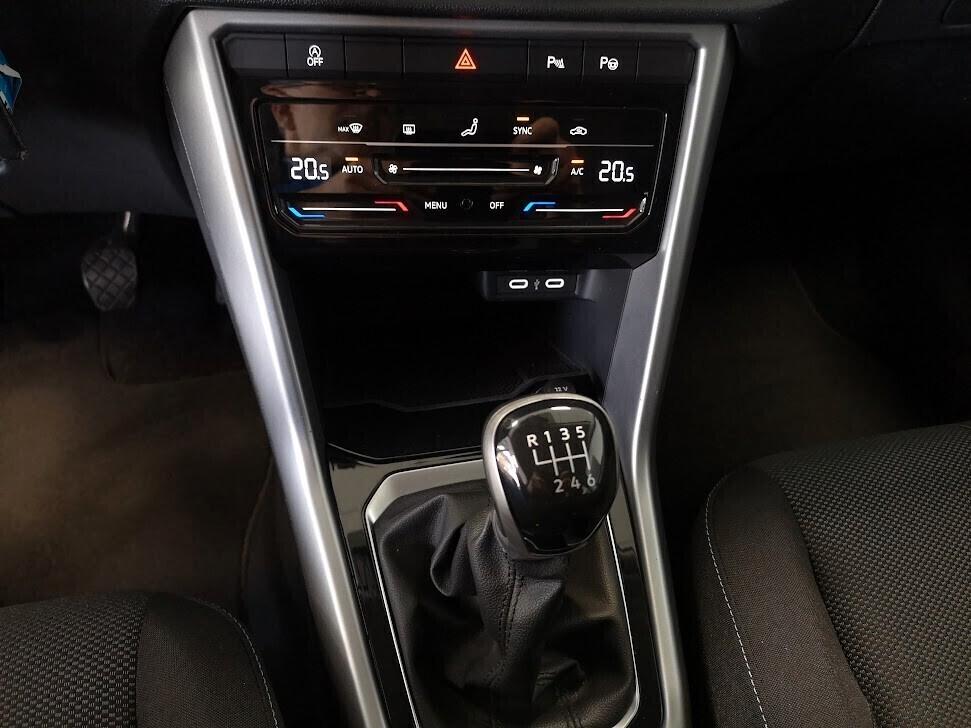 Volkswagen T-Roc 1.0 TSI Life 110CV 6 marce Fari led