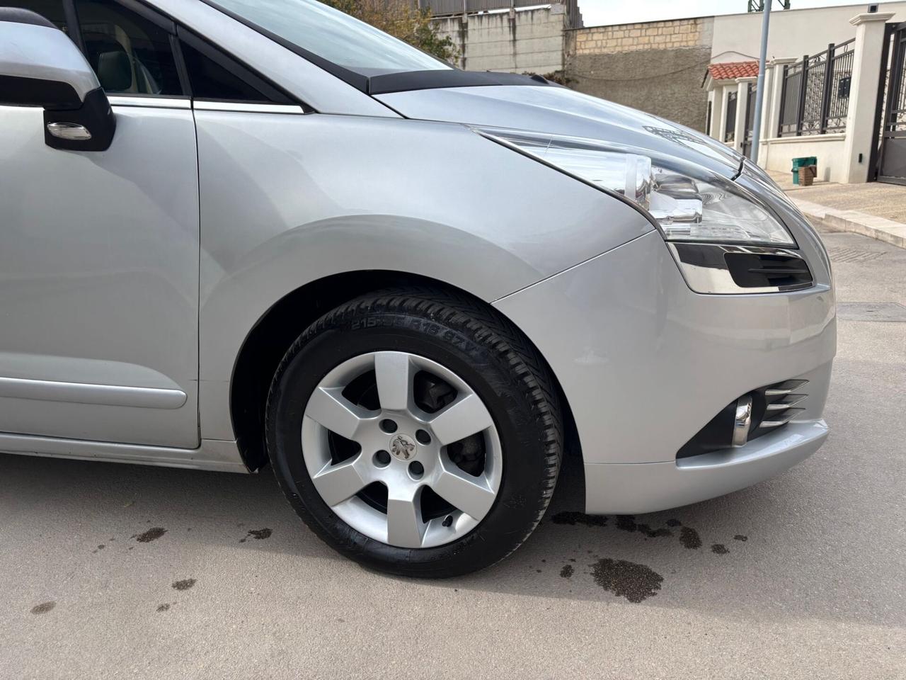 Peugeot 5008 1.6 HDi 112CV Allure
