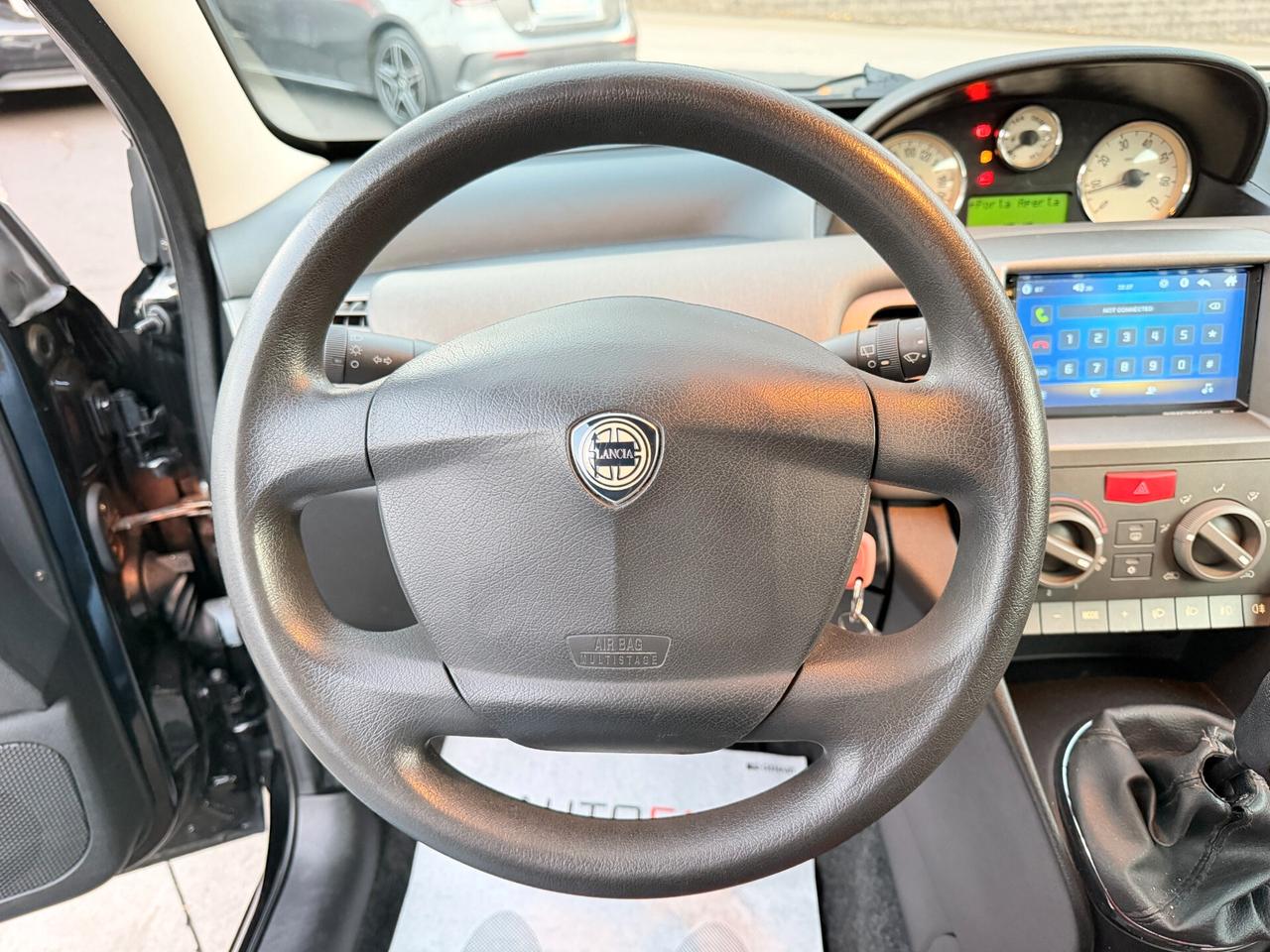 Lancia Ypsilon 1.2 Oro Bianco