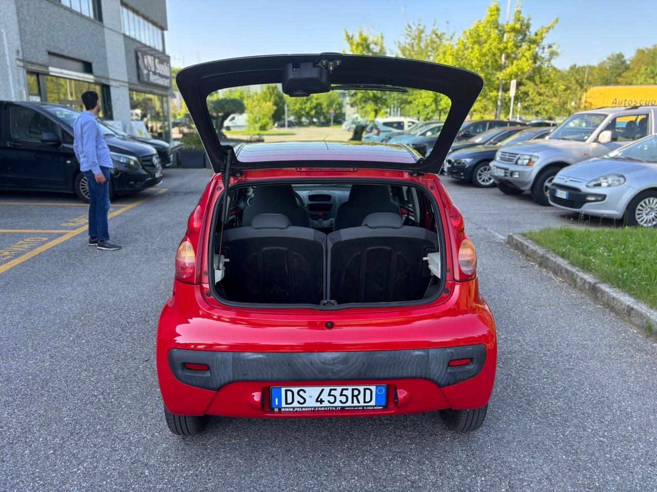 Peugeot 107 1.0 68CV 5p. Urban Move