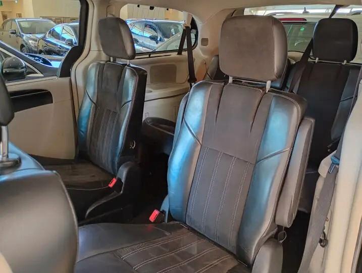 Lancia Voyager 2.8 Turbodiesel Silver 177 CV