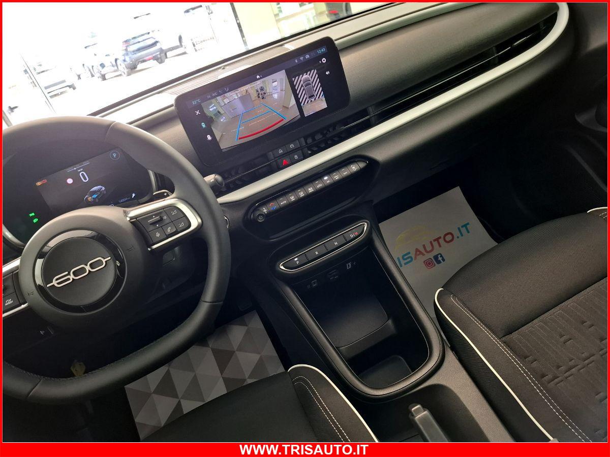 FIAT 600 1.2T MHEV DCT POP NEOPATENTATI (FARI LED)