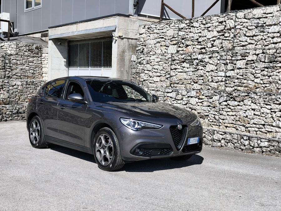 Alfa Romeo Stelvio 2.2 Turbodiesel 190 CV AT8 Q4 Sprint Marmitte Nere, Cerchi 19, STUPENDA!