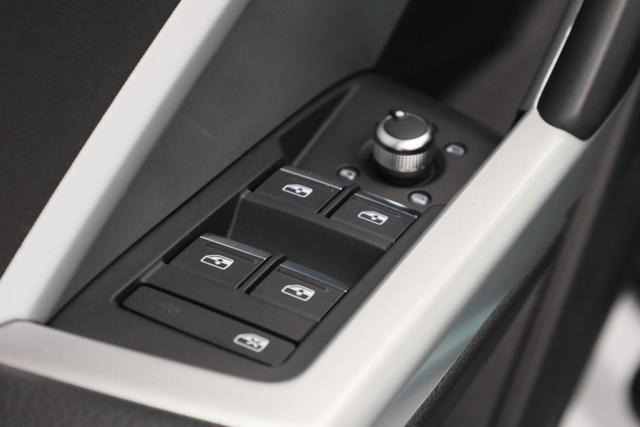 AUDI Q3 35 TFSI S tronic Business Advanced