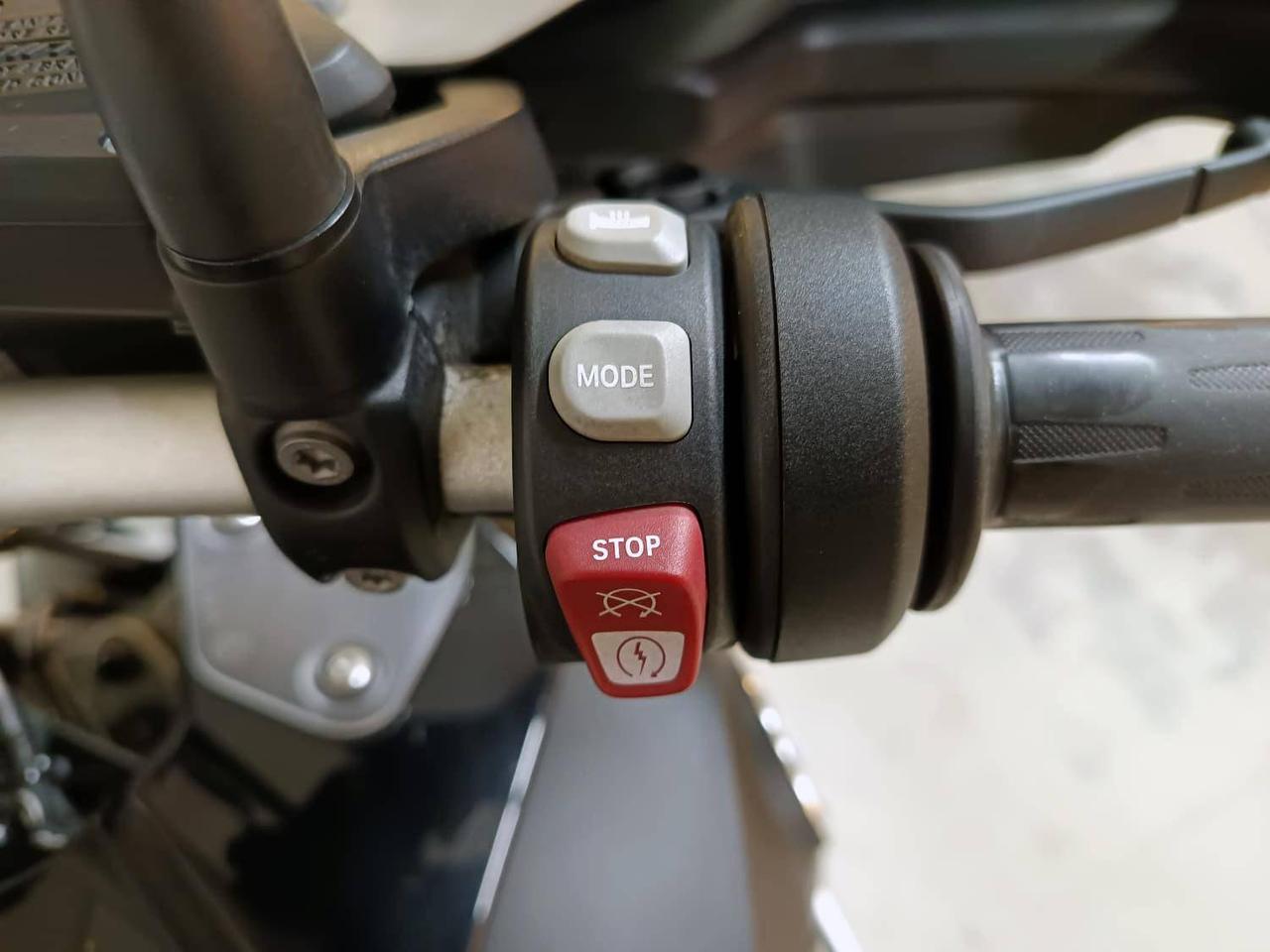 BMW R 1200 GS Adventure Triple Black