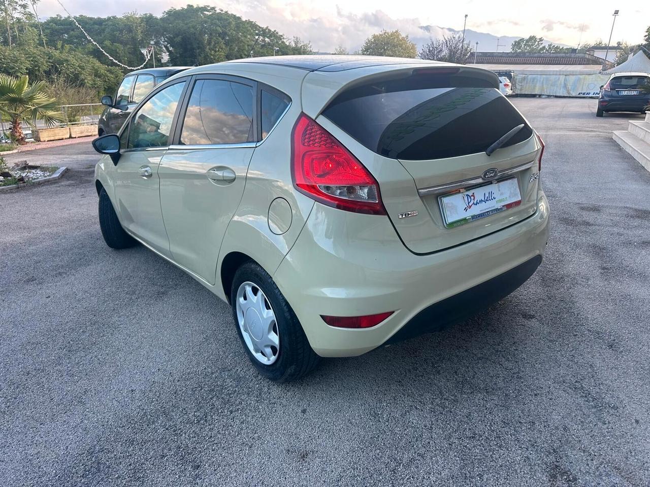 Ford Fiesta 1.4 TDCi 5p. Titanium NEOPATENTATI