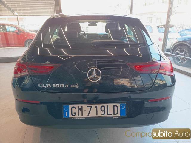 MERCEDES-BENZ CLA 180 Automatic Shooting Brake Sport