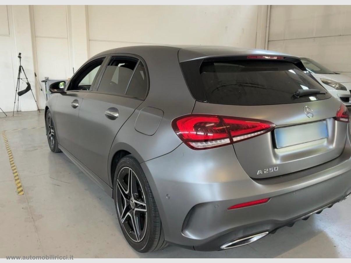 MERCEDES-BENZ A 250 Automatic Premium 59.000KM