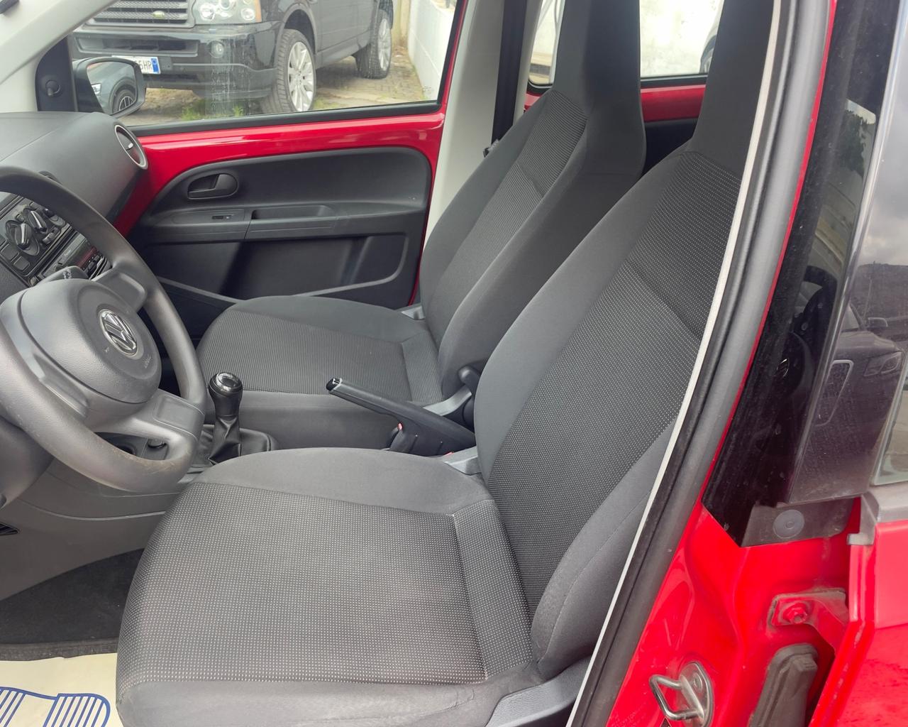 VOLKSWAGEN UP 1.0 5 2012