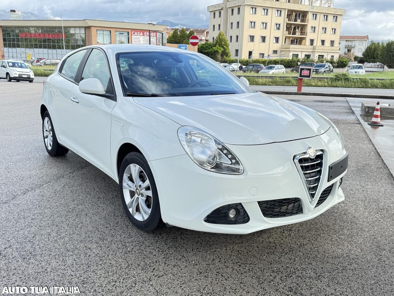 ALFA ROMEO GIULIETTA 1.6 SPORT INTERNI IN PELLE