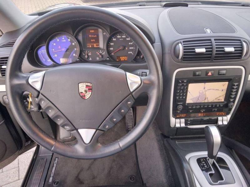 Porsche Cayenne Cayenne 3.2 V6 cat